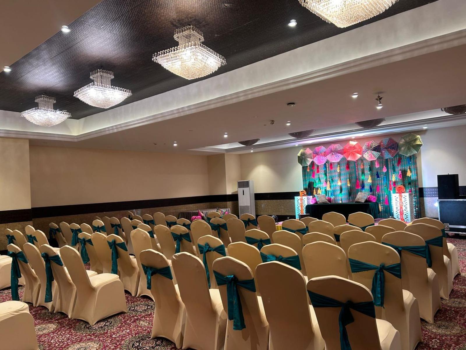 Saura Hotel, Agra - A Club Mahindra Associate מראה חיצוני תמונה