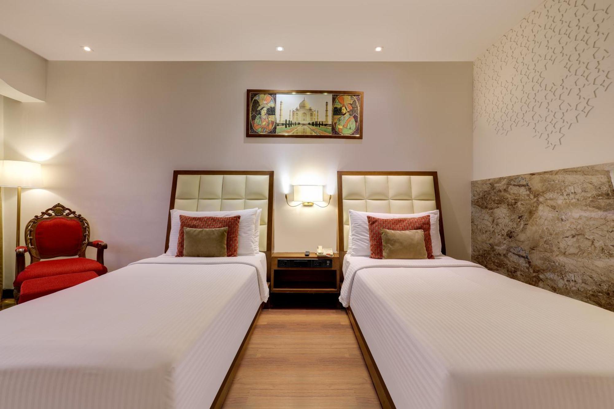 Saura Hotel, Agra - A Club Mahindra Associate מראה חיצוני תמונה
