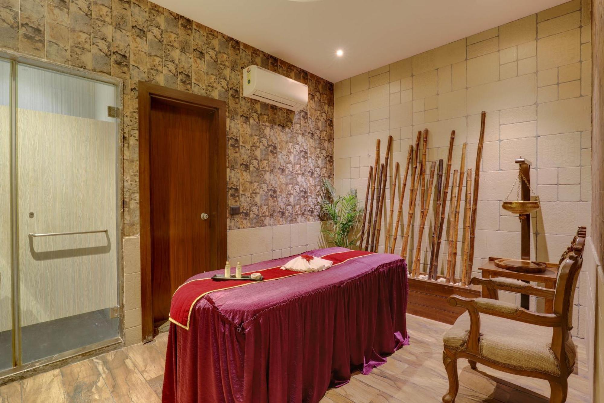 Saura Hotel, Agra - A Club Mahindra Associate מראה חיצוני תמונה