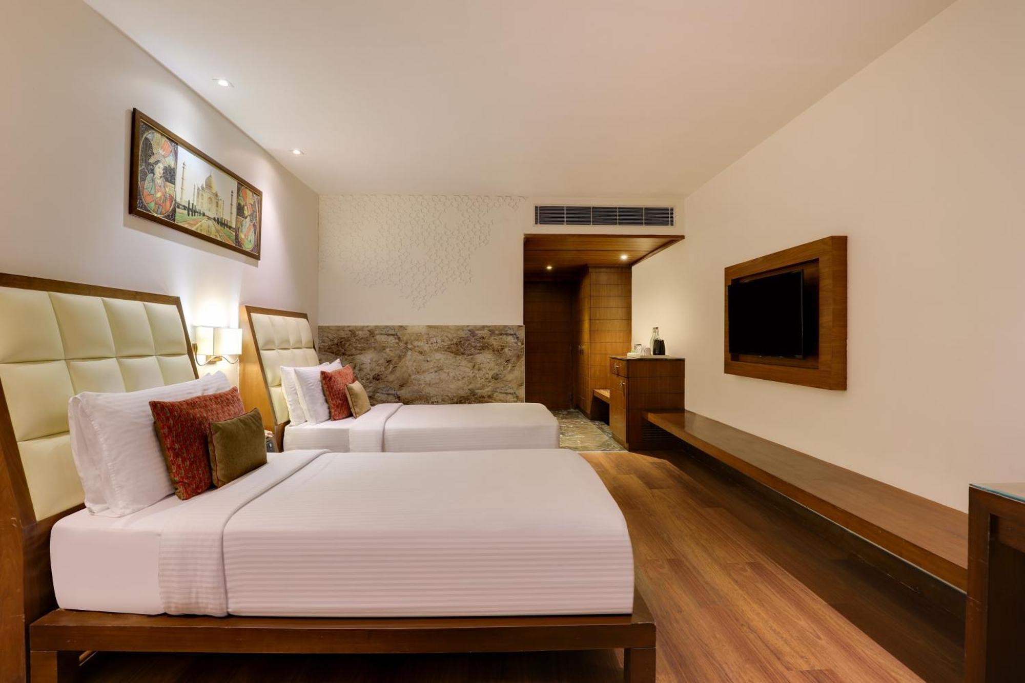 Saura Hotel, Agra - A Club Mahindra Associate מראה חיצוני תמונה