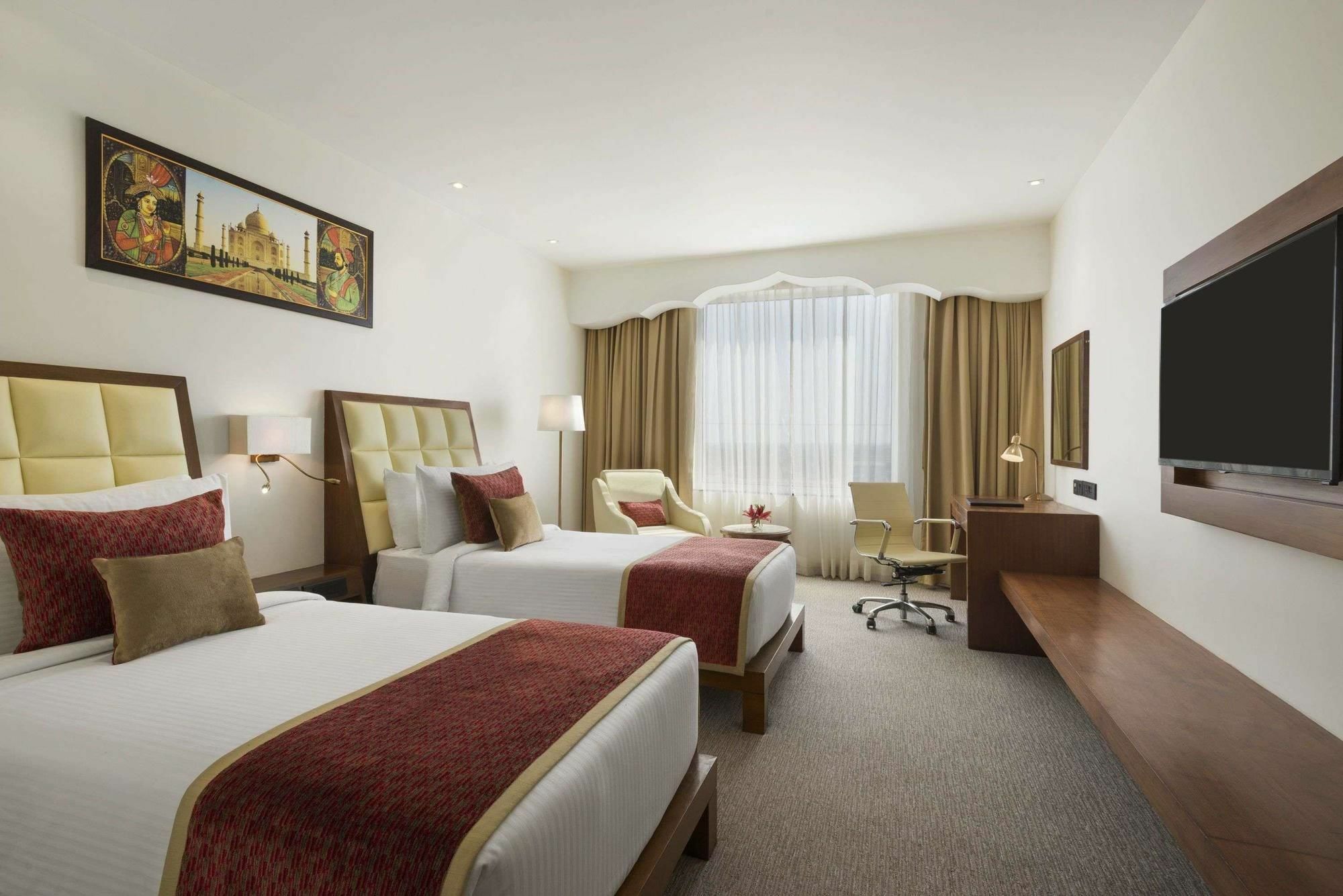 Saura Hotel, Agra - A Club Mahindra Associate מראה חיצוני תמונה