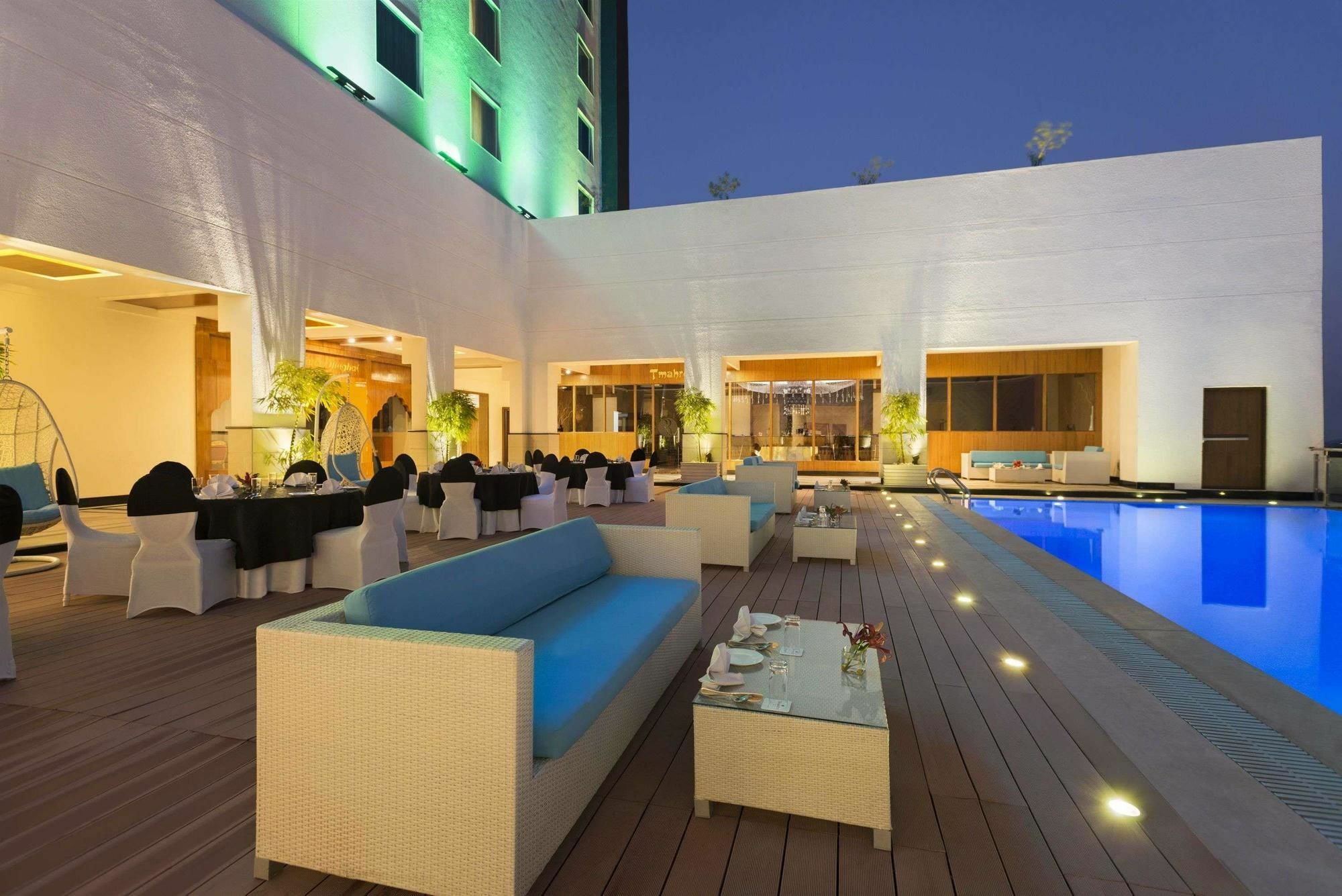 Saura Hotel, Agra - A Club Mahindra Associate מראה חיצוני תמונה